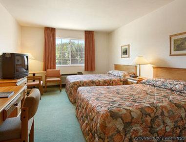 Hotel Super 8 By Wyndham Sheldon Zimmer foto
